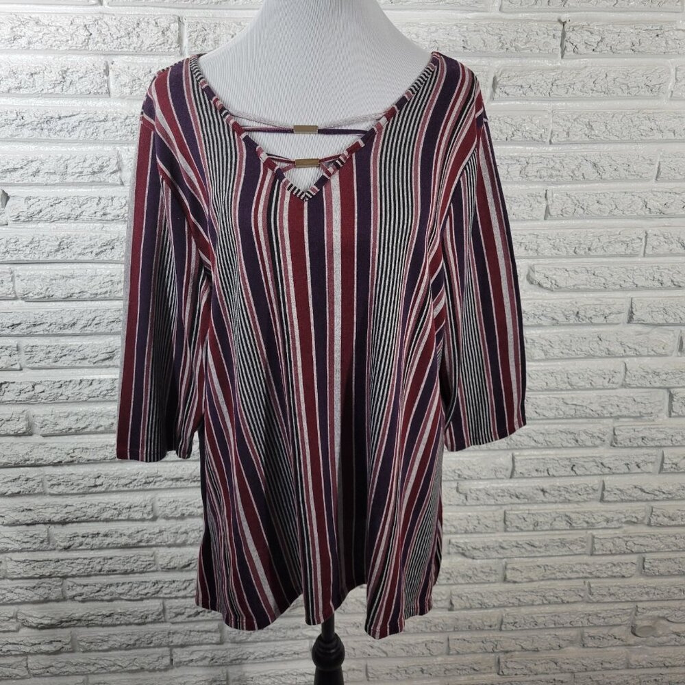 Como Blu Womens Top 2X Plus Knit 3/4 Sleeve Keyhole Burgundy Stripe STR115E